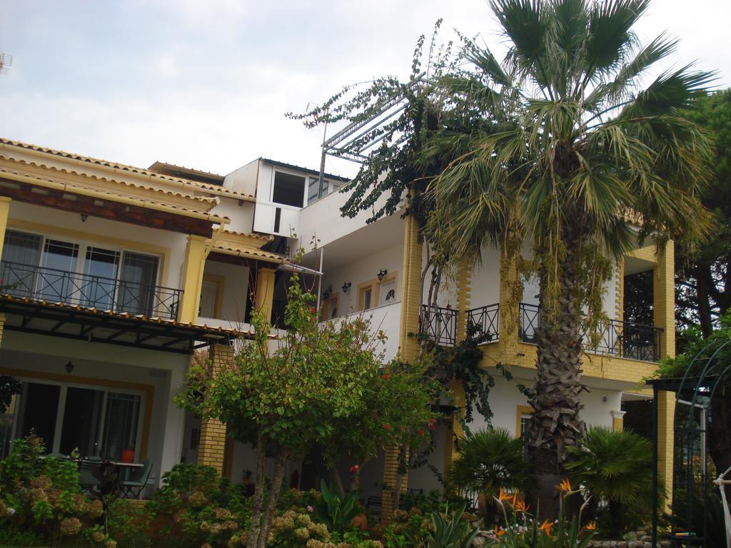 Iron House Apartment Agios Georgios  Exterior photo