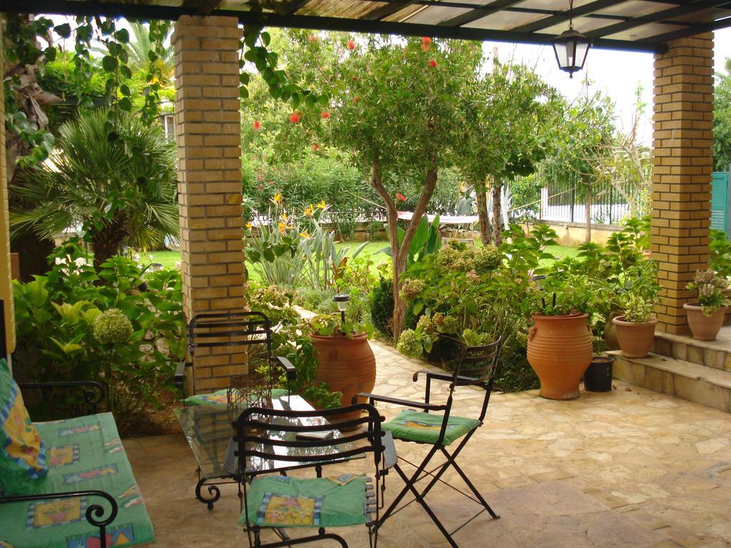 Iron House Apartment Agios Georgios  Exterior photo