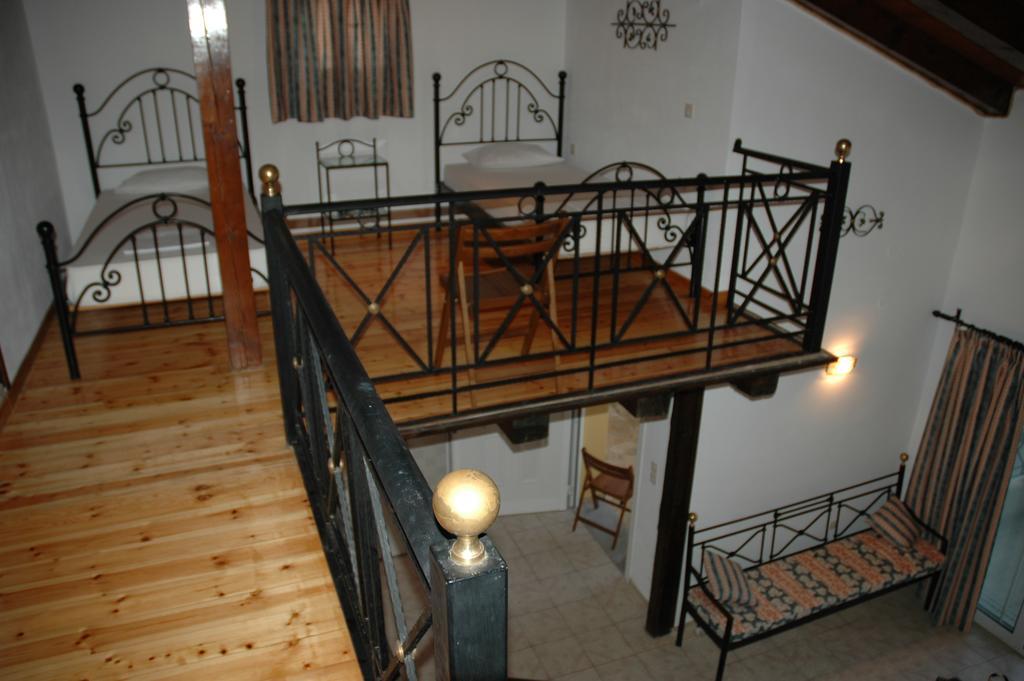 Iron House Apartment Agios Georgios  Room photo